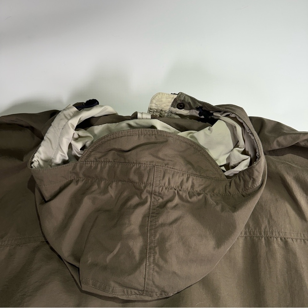 Eastern Mountain Sports Men's Tan Hooded Raincoat - Picture 14 of 15